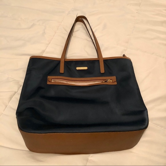 Michael Kors Handbags - Michael Kors Kempton tote. Nylon. MAKE OFFER!!